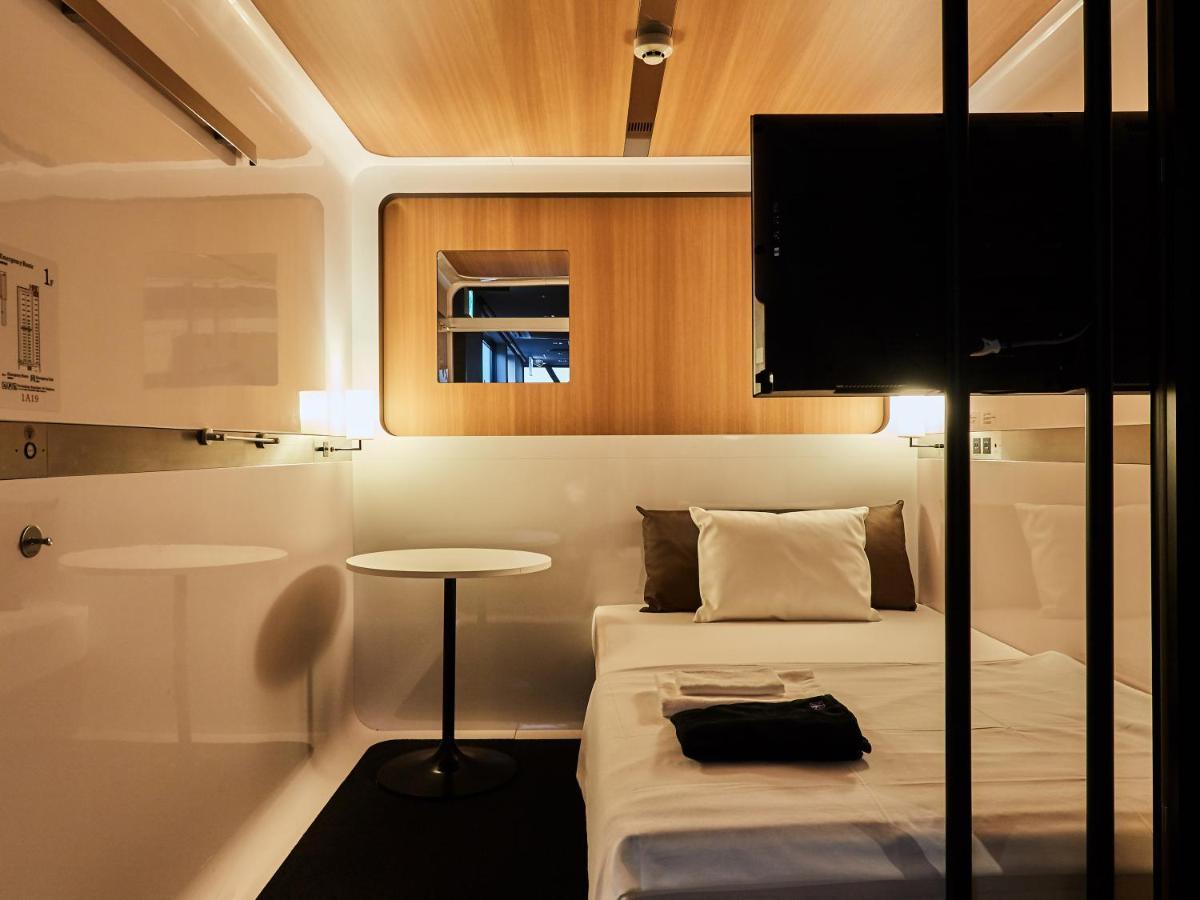 First Cabin Nishi Umeda Ōsaka Eksteriør bilde